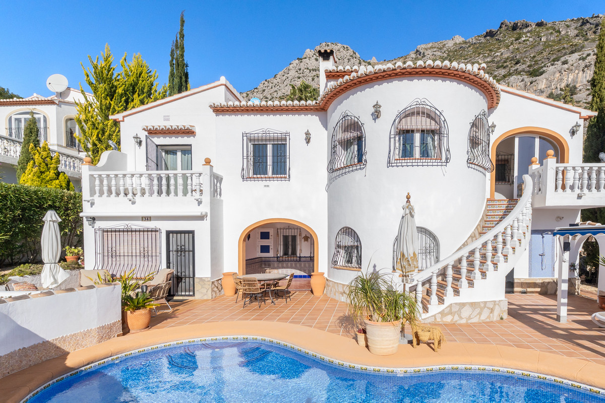 Se vende Villa - Chalet de 5 dormitorios en Costa Blanca, Alicante, España