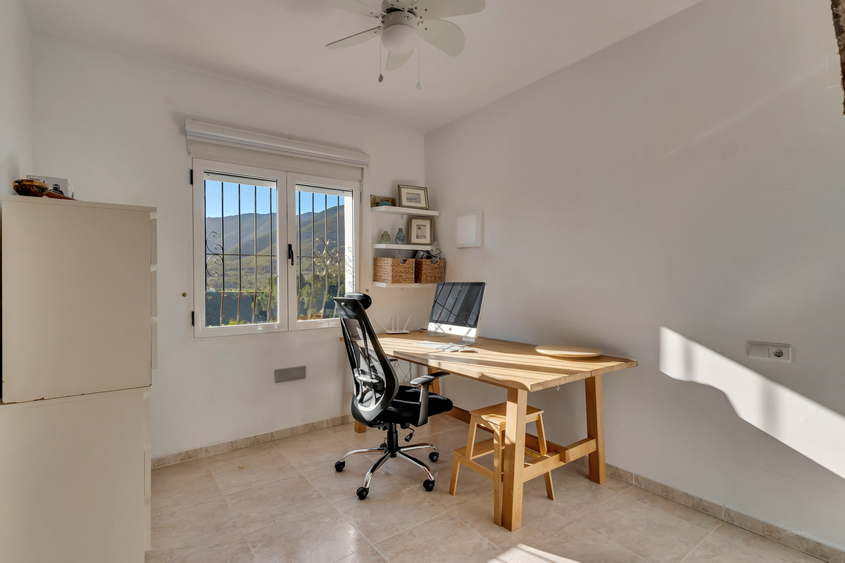 Se vende Villa - Chalet de 5 dormitorios en Costa Blanca, Alicante, España