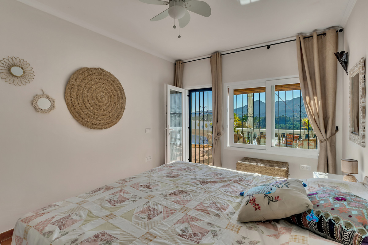 Se vende Villa - Chalet de 5 dormitorios en Costa Blanca, Alicante, España