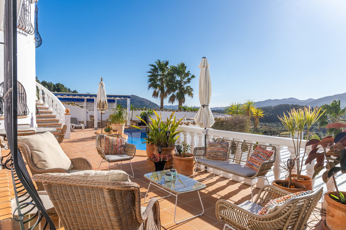 Se vende Villa - Chalet de 5 dormitorios en Costa Blanca, Alicante, España