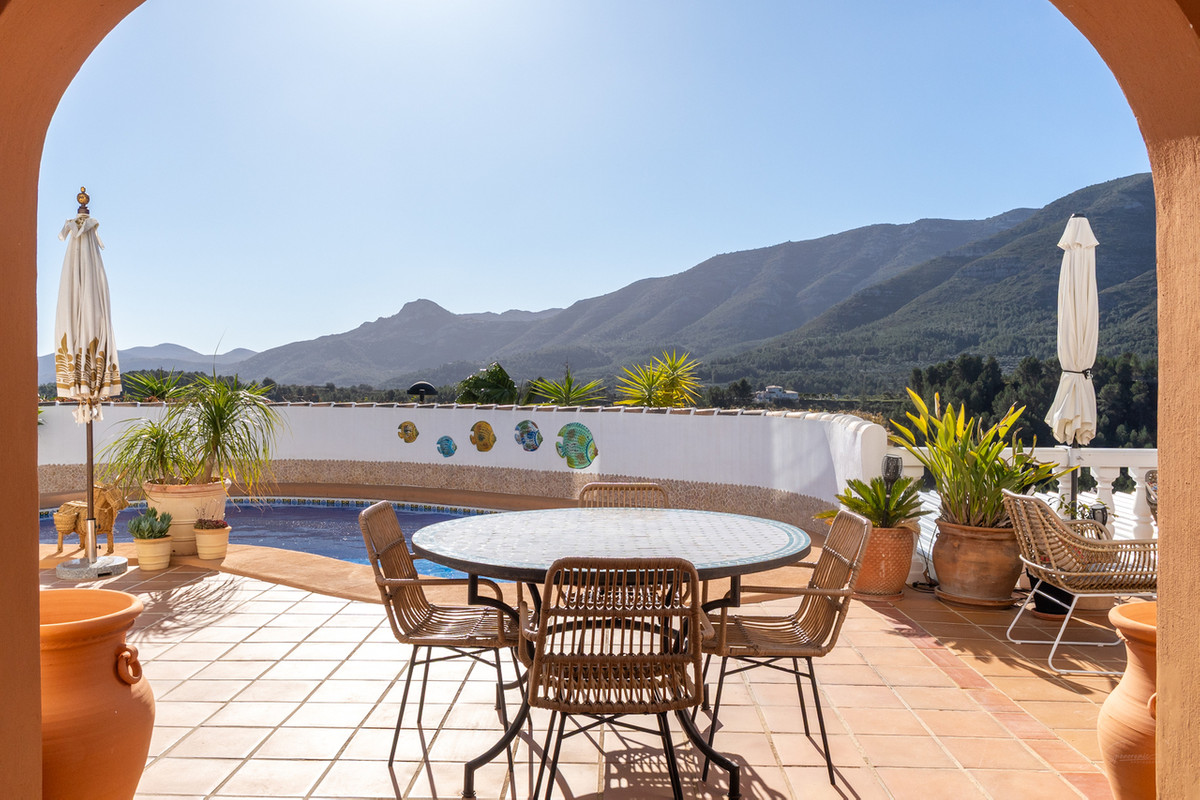 Se vende Villa - Chalet de 5 dormitorios en Costa Blanca, Alicante, España