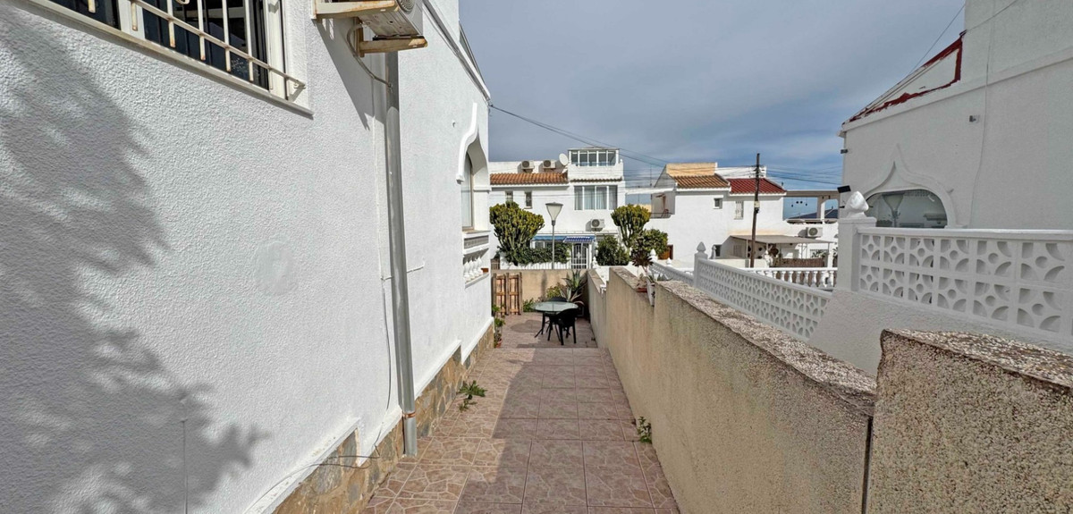 Se vende Pareada de 2 dormitorios en Costa Blanca, Alicante, España