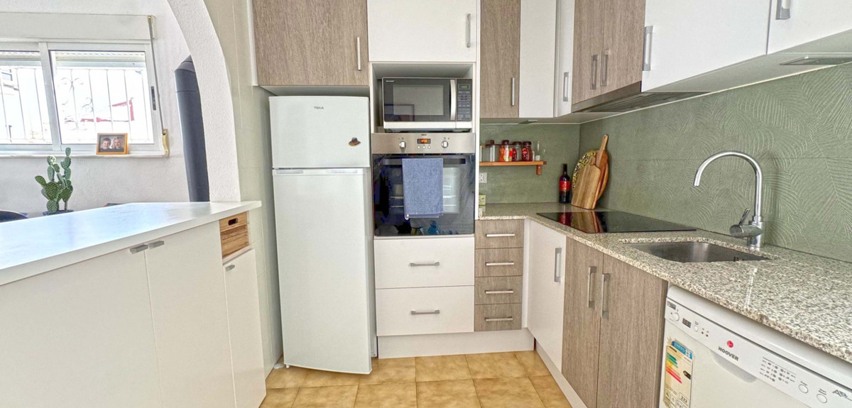 Se vende Pareada de 2 dormitorios en Costa Blanca, Alicante, España