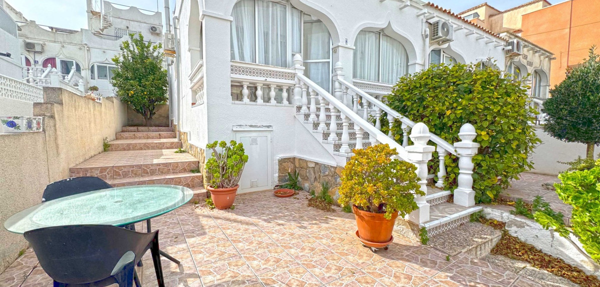 Se vende Pareada de 2 dormitorios en Costa Blanca, Alicante, España
