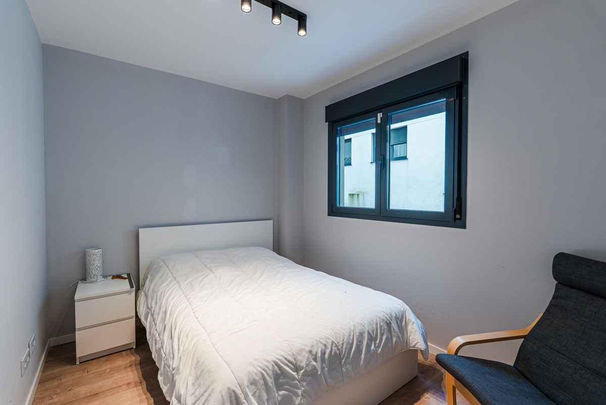 Se vende Apartamento Planta Media de 3 dormitorios en Costa Del Sol, Málaga, España