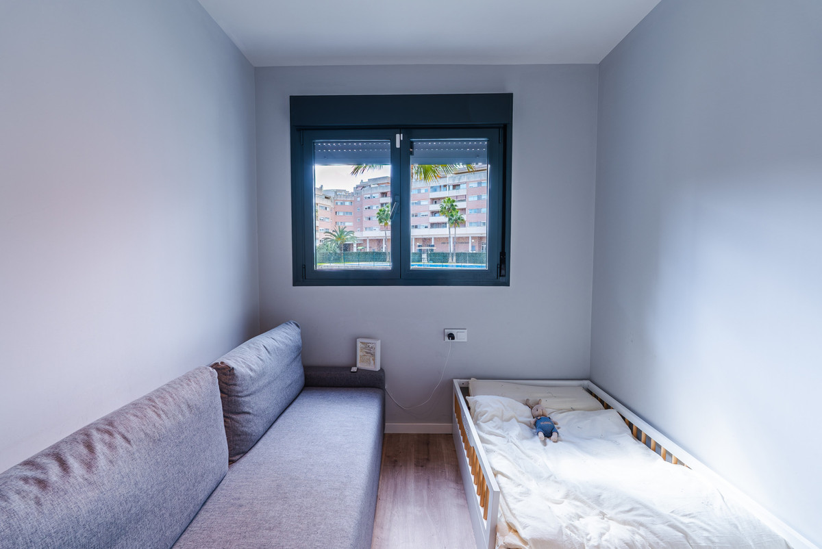 Se vende Apartamento Planta Media de 3 dormitorios en Costa Del Sol, Málaga, España