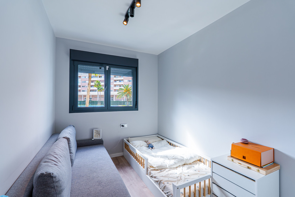 Se vende Apartamento Planta Media de 3 dormitorios en Costa Del Sol, Málaga, España