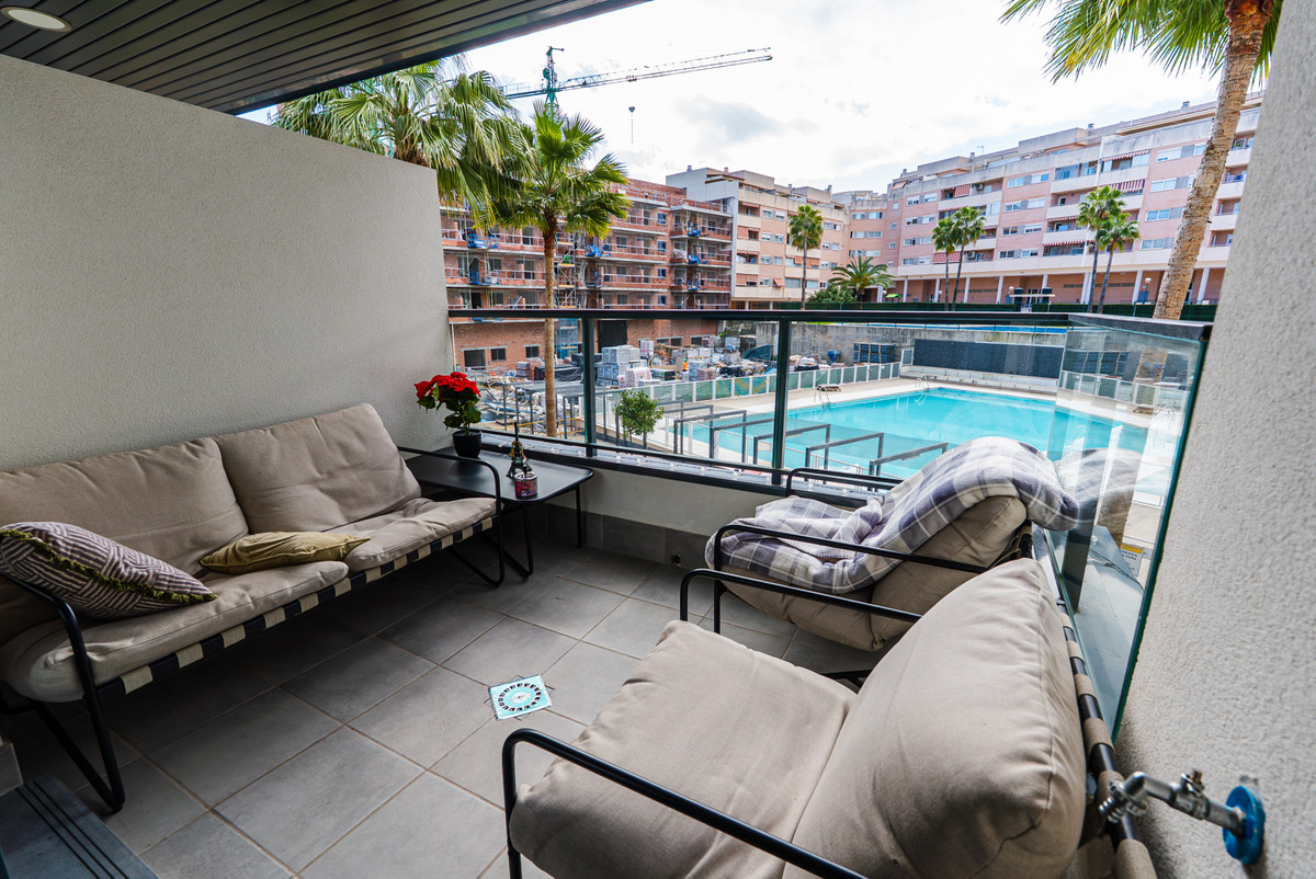 Se vende Apartamento Planta Media de 3 dormitorios en Costa Del Sol, Málaga, España