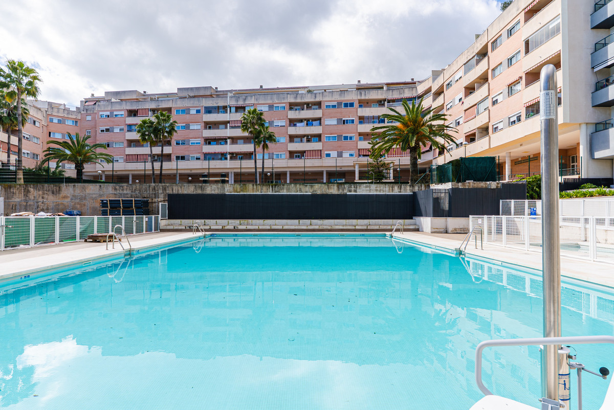 Se vende Apartamento Planta Media de 3 dormitorios en Costa Del Sol, Málaga, España