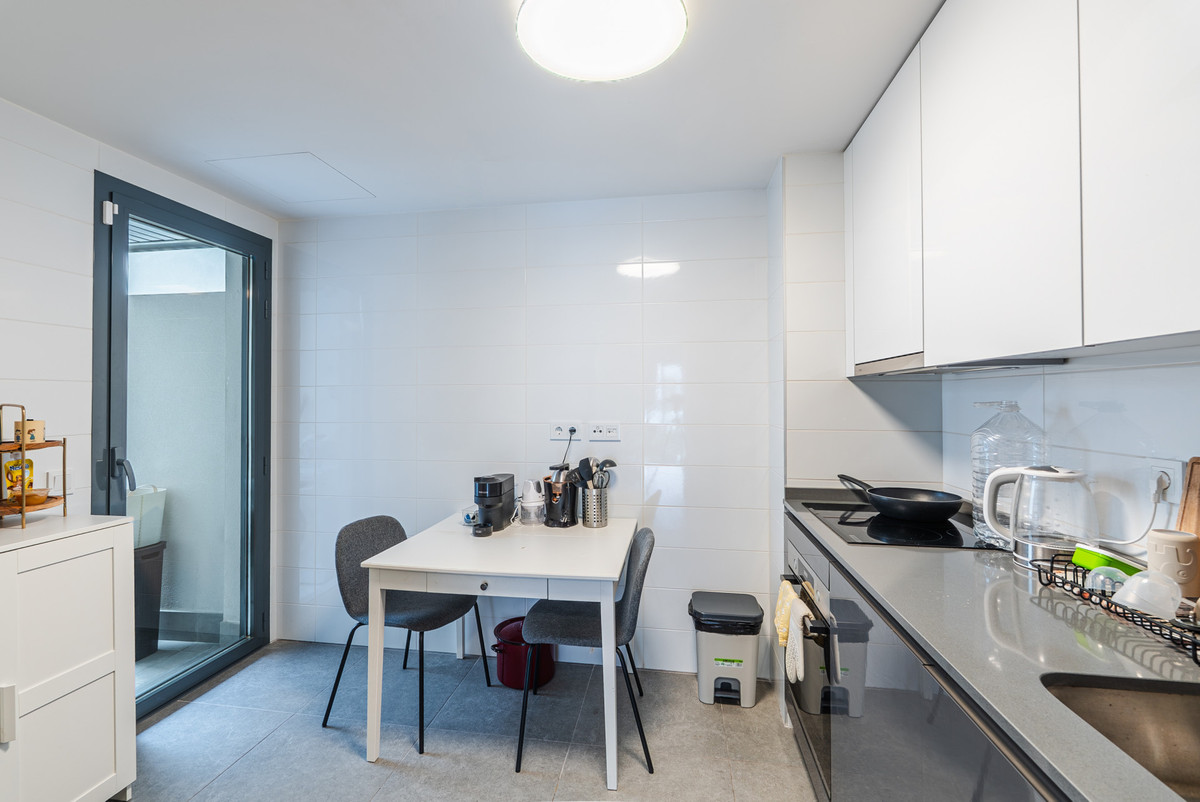 Se vende Apartamento Planta Media de 3 dormitorios en Costa Del Sol, Málaga, España