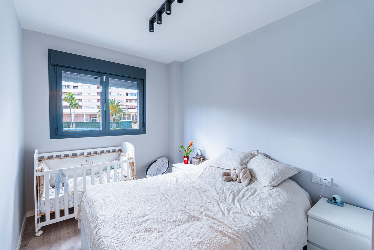 Se vende Apartamento Planta Media de 3 dormitorios en Costa Del Sol, Málaga, España