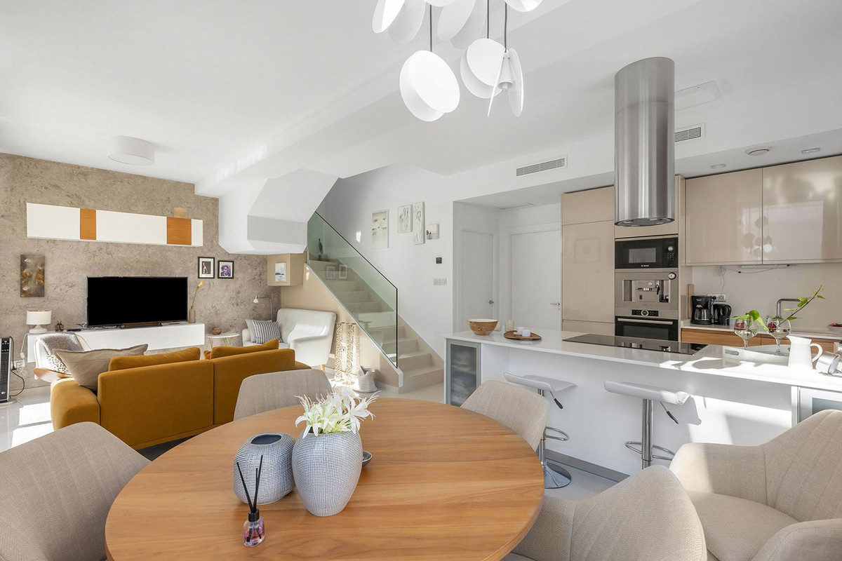 Se vende Villa - Chalet de 3 dormitorios en Costa Blanca, Alicante, España