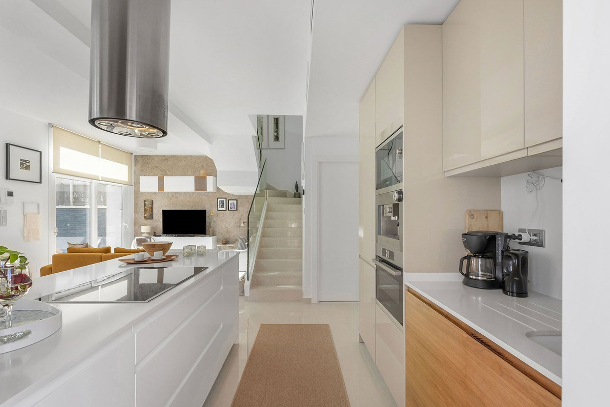 Se vende Villa - Chalet de 3 dormitorios en Costa Blanca, Alicante, España