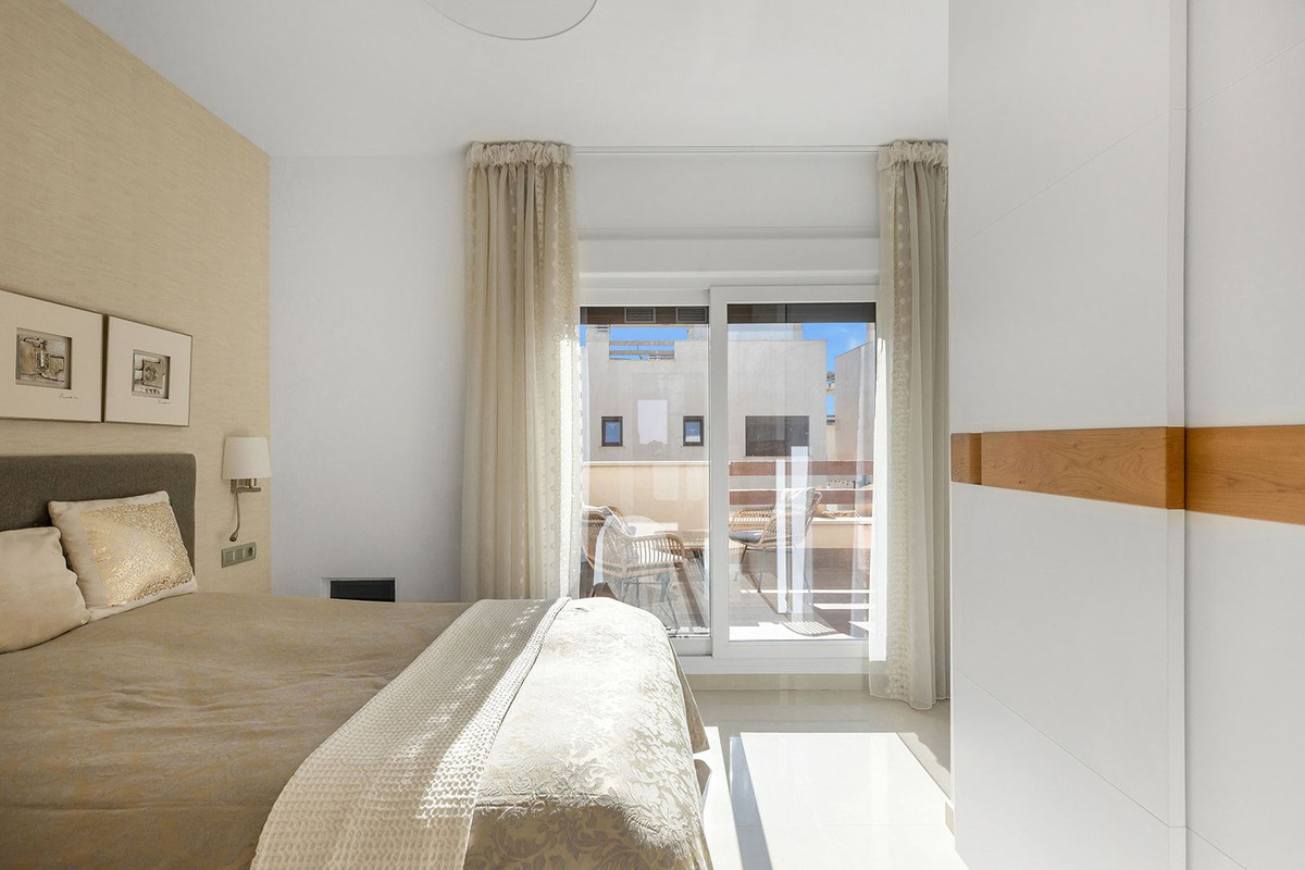 Se vende Villa - Chalet de 3 dormitorios en Costa Blanca, Alicante, España