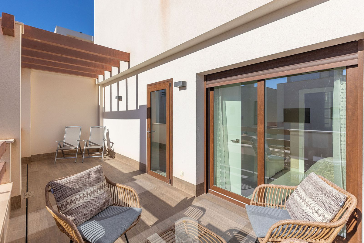 Se vende Villa - Chalet de 3 dormitorios en Costa Blanca, Alicante, España