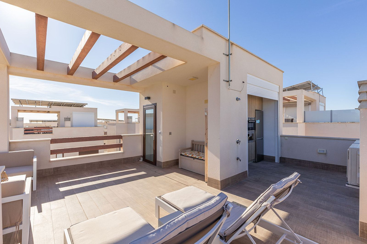 Se vende Villa - Chalet de 3 dormitorios en Costa Blanca, Alicante, España