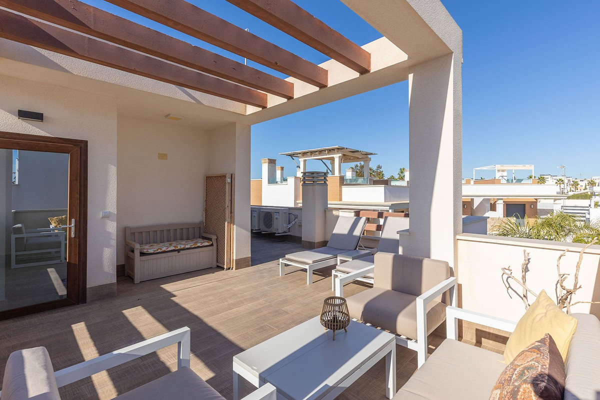 Se vende Villa - Chalet de 3 dormitorios en Costa Blanca, Alicante, España
