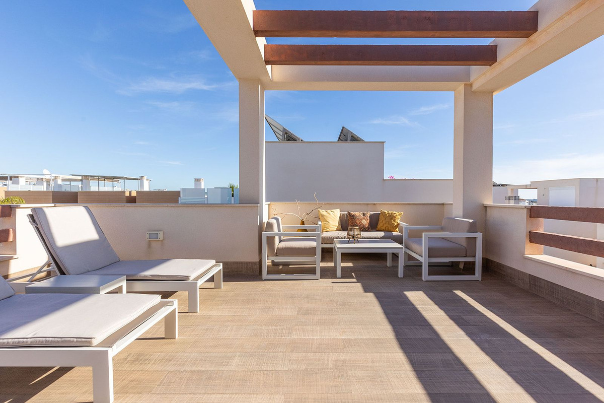 Se vende Villa - Chalet de 3 dormitorios en Costa Blanca, Alicante, España