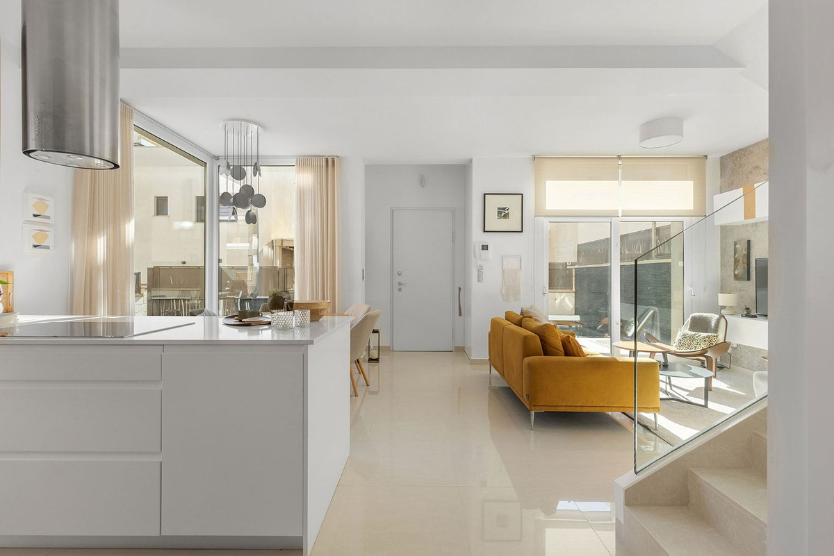 Se vende Villa - Chalet de 3 dormitorios en Costa Blanca, Alicante, España