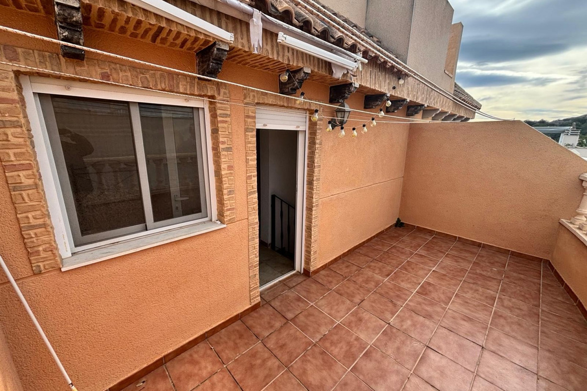 Se vende Adosada de 5 dormitorios en Costa Blanca, Alicante, España