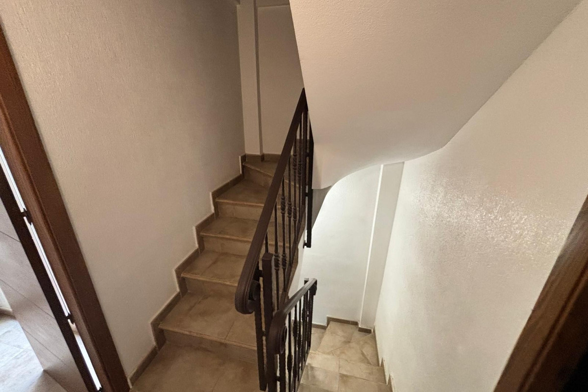 Se vende Adosada de 5 dormitorios en Costa Blanca, Alicante, España