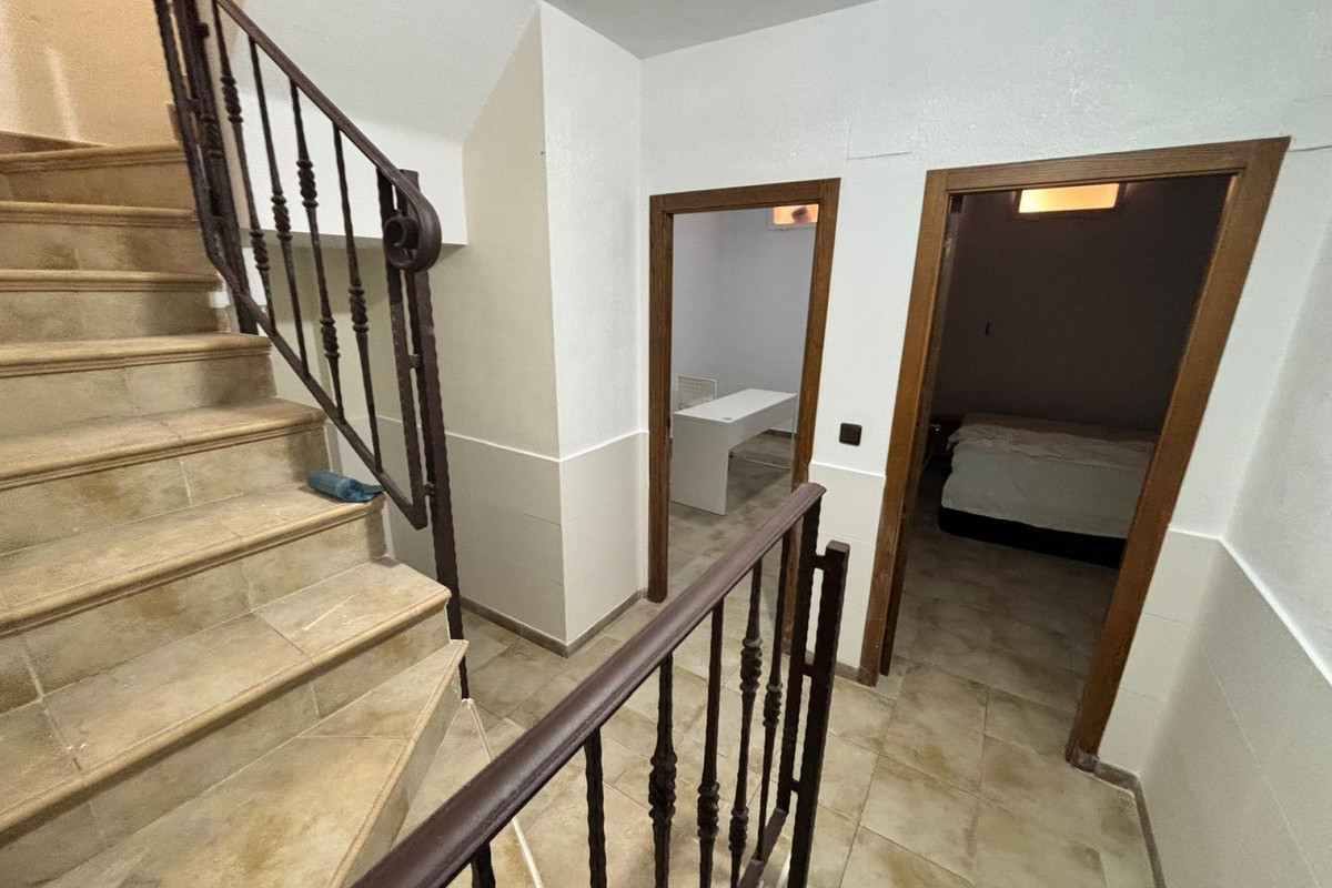 Se vende Adosada de 5 dormitorios en Costa Blanca, Alicante, España