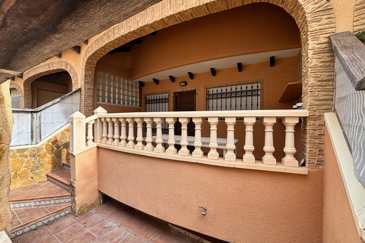 Se vende Adosada de 5 dormitorios en Costa Blanca, Alicante, España