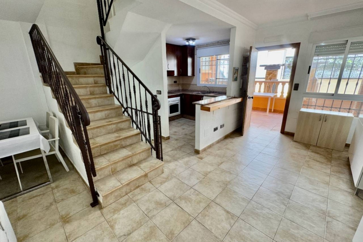 Se vende Adosada de 5 dormitorios en Costa Blanca, Alicante, España