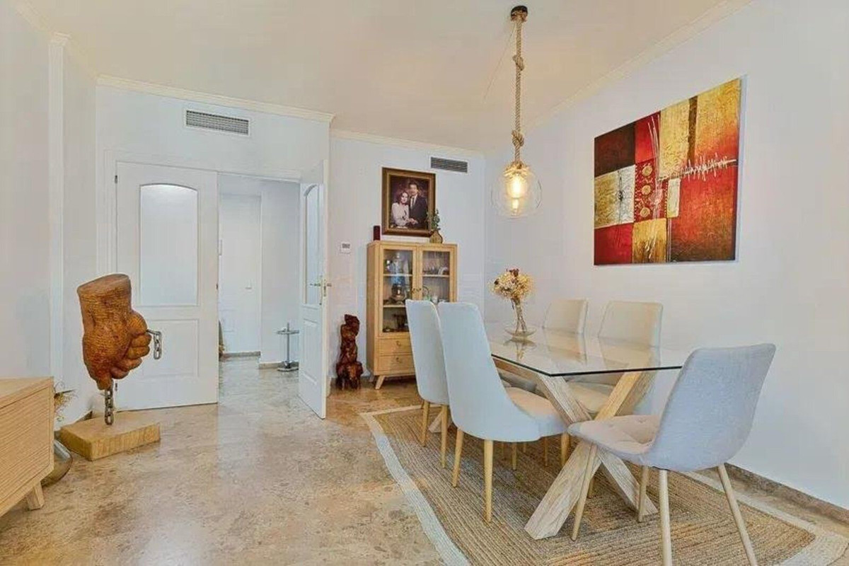 3 Bed Apartment for sale in San Pedro De Alcántara Costa Del Sol, Málaga, Spain