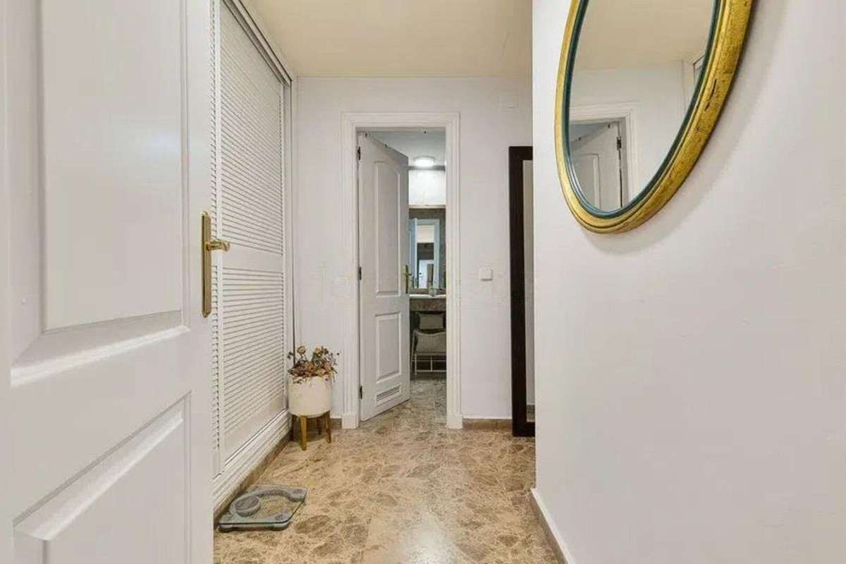 3 Bed Apartment for sale in San Pedro De Alcántara Costa Del Sol, Málaga, Spain