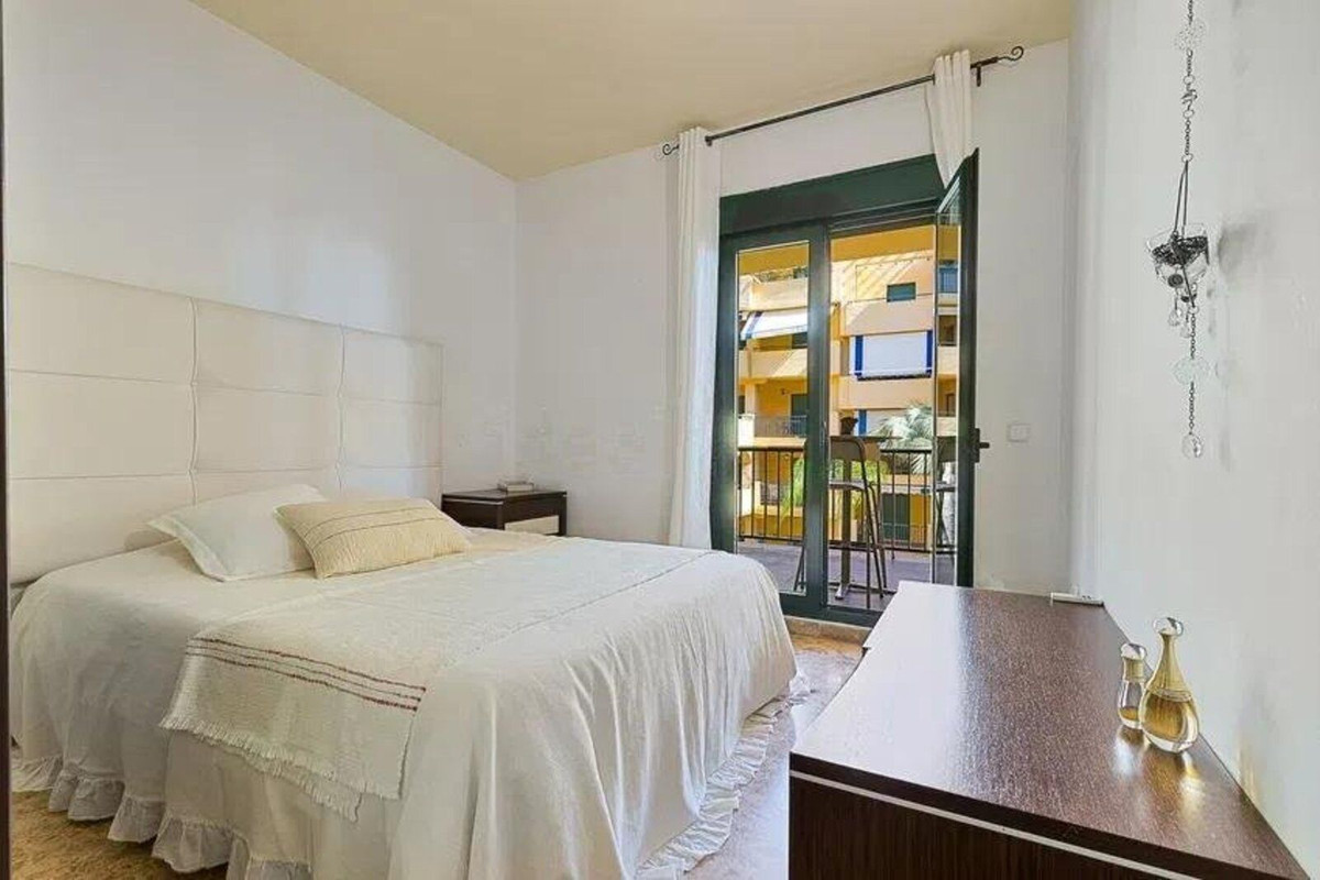 3 Bed Apartment for sale in San Pedro De Alcántara Costa Del Sol, Málaga, Spain
