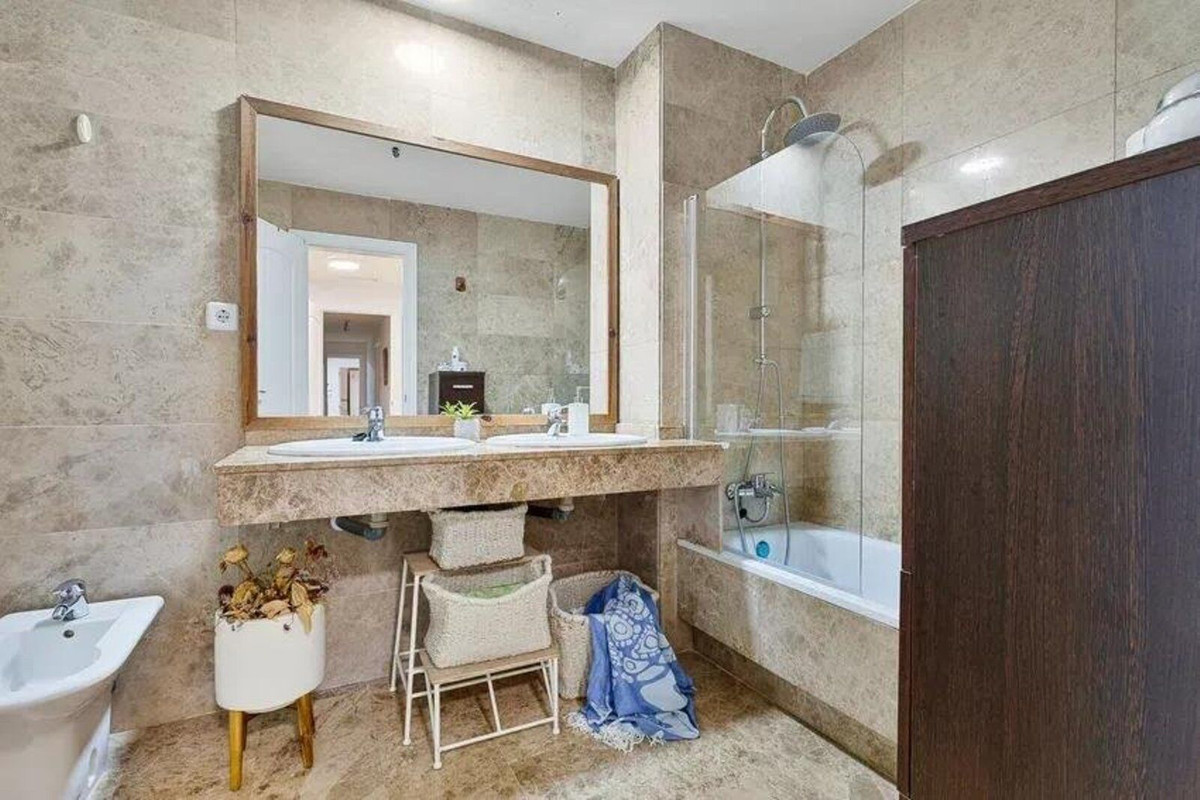 3 Bed Apartment for sale in San Pedro De Alcántara Costa Del Sol, Málaga, Spain