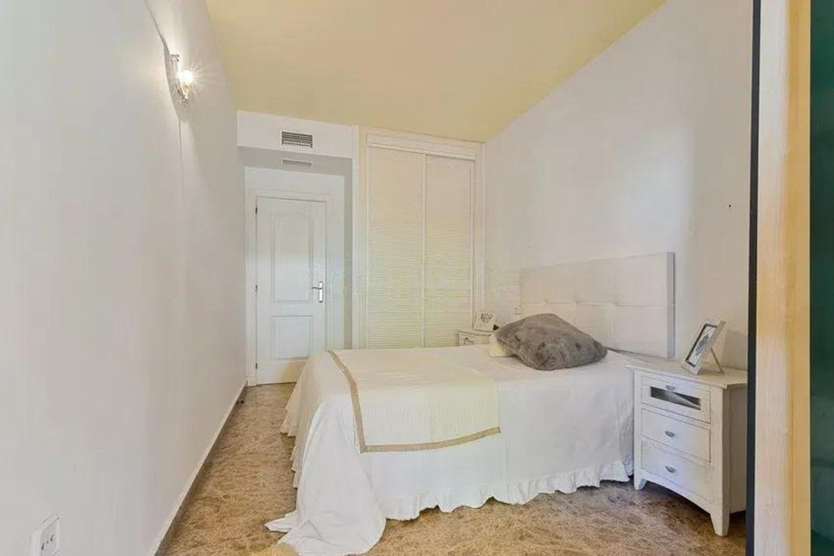 3 Bed Apartment for sale in San Pedro De Alcántara Costa Del Sol, Málaga, Spain