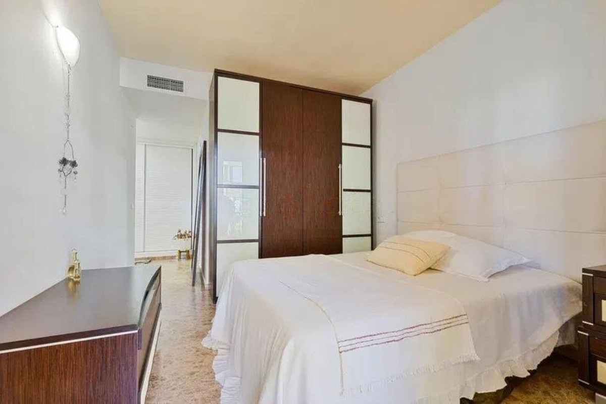 3 Bed Apartment for sale in San Pedro De Alcántara Costa Del Sol, Málaga, Spain