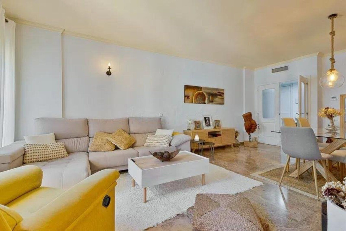3 Bed Apartment for sale in San Pedro De Alcántara Costa Del Sol, Málaga, Spain