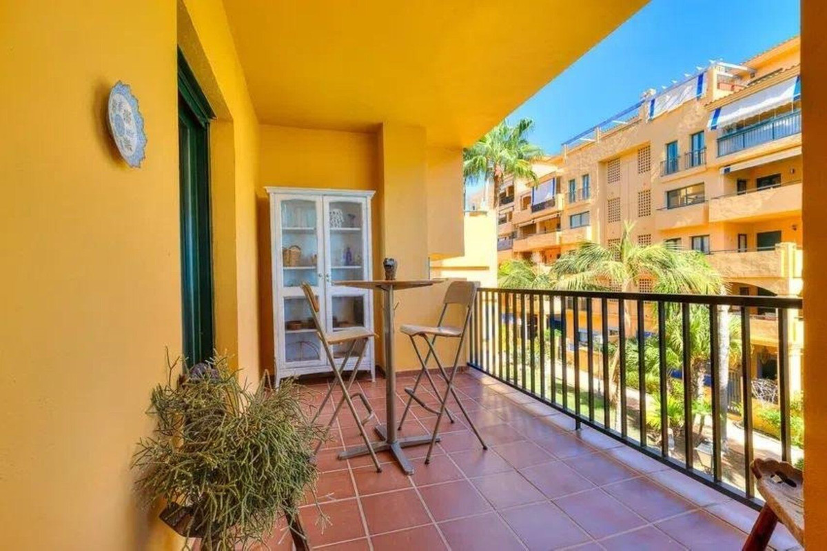 3 Bed Apartment for sale in San Pedro De Alcántara Costa Del Sol, Málaga, Spain