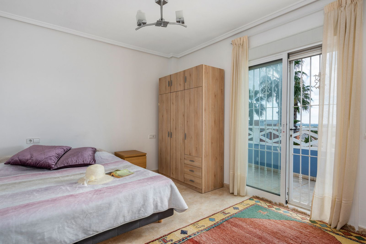 Se vende Adosada de 4 dormitorios en Costa Blanca, Alicante, España