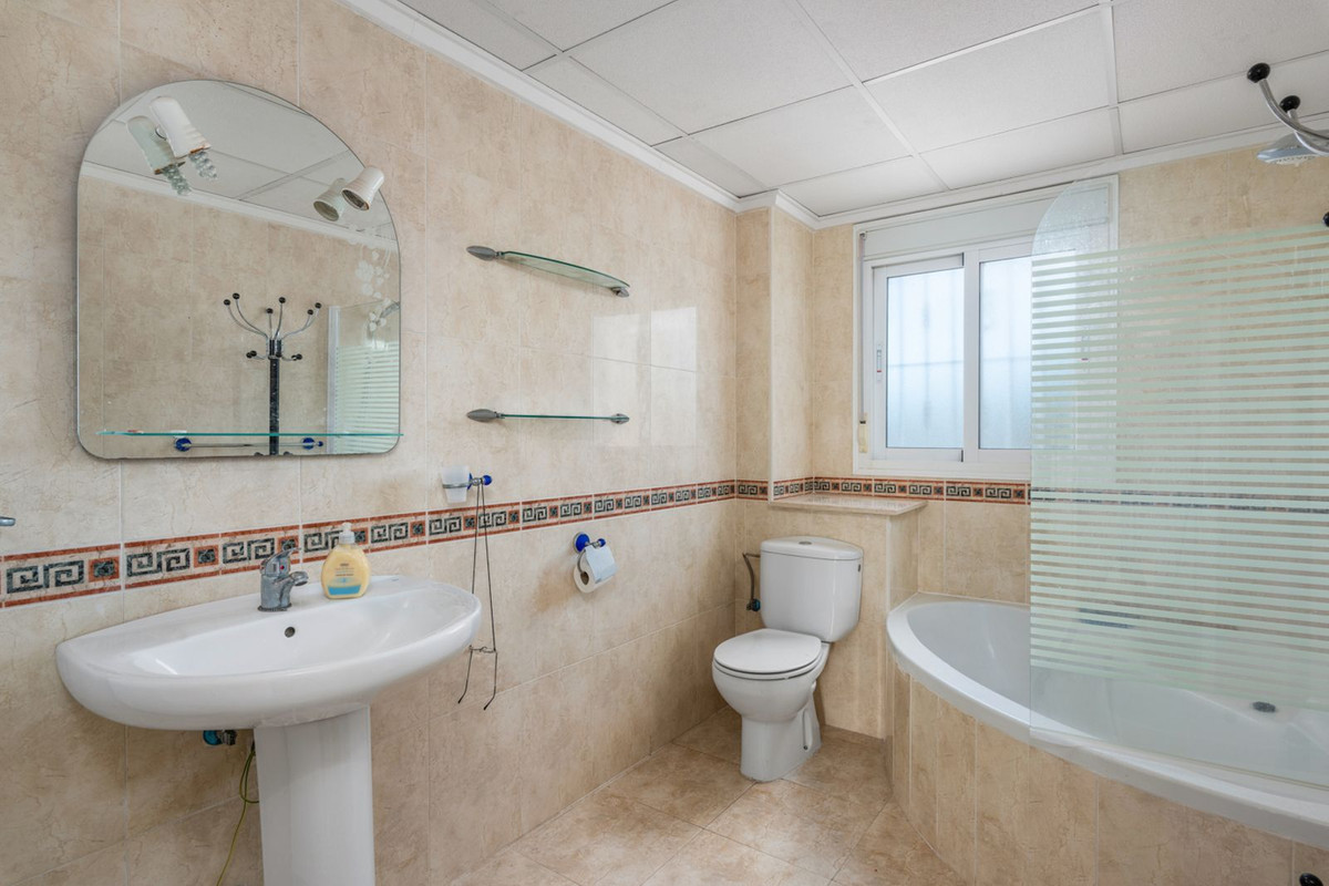Se vende Adosada de 4 dormitorios en Costa Blanca, Alicante, España