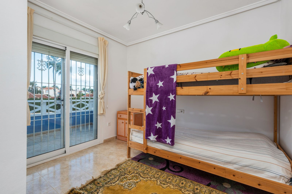 Se vende Adosada de 4 dormitorios en Costa Blanca, Alicante, España