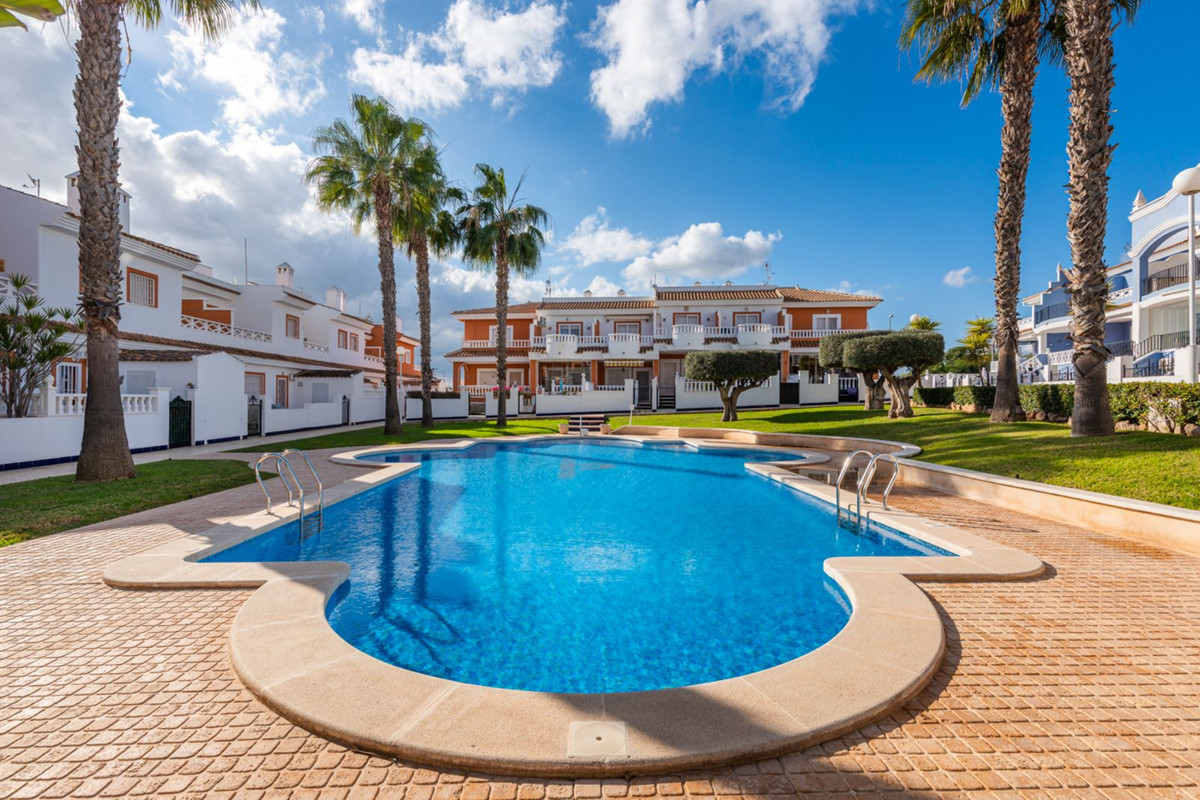 Se vende Adosada de 4 dormitorios en Costa Blanca, Alicante, España