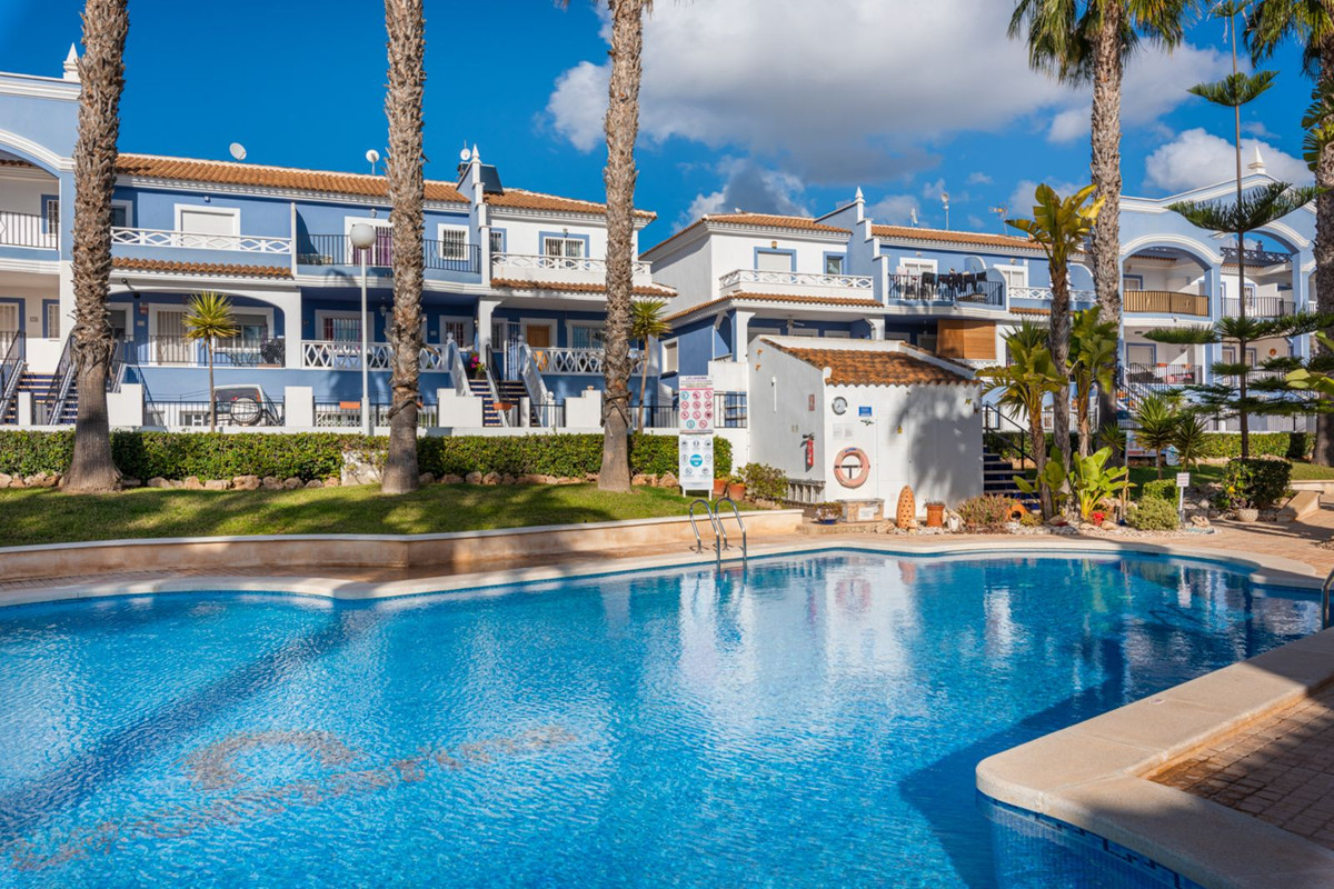 Se vende Adosada de 4 dormitorios en Costa Blanca, Alicante, España