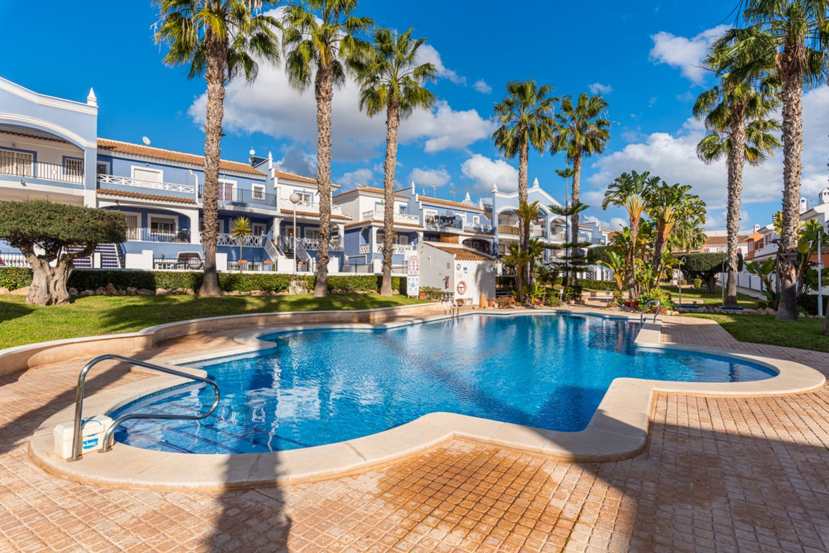 Se vende Adosada de 4 dormitorios en Costa Blanca, Alicante, España