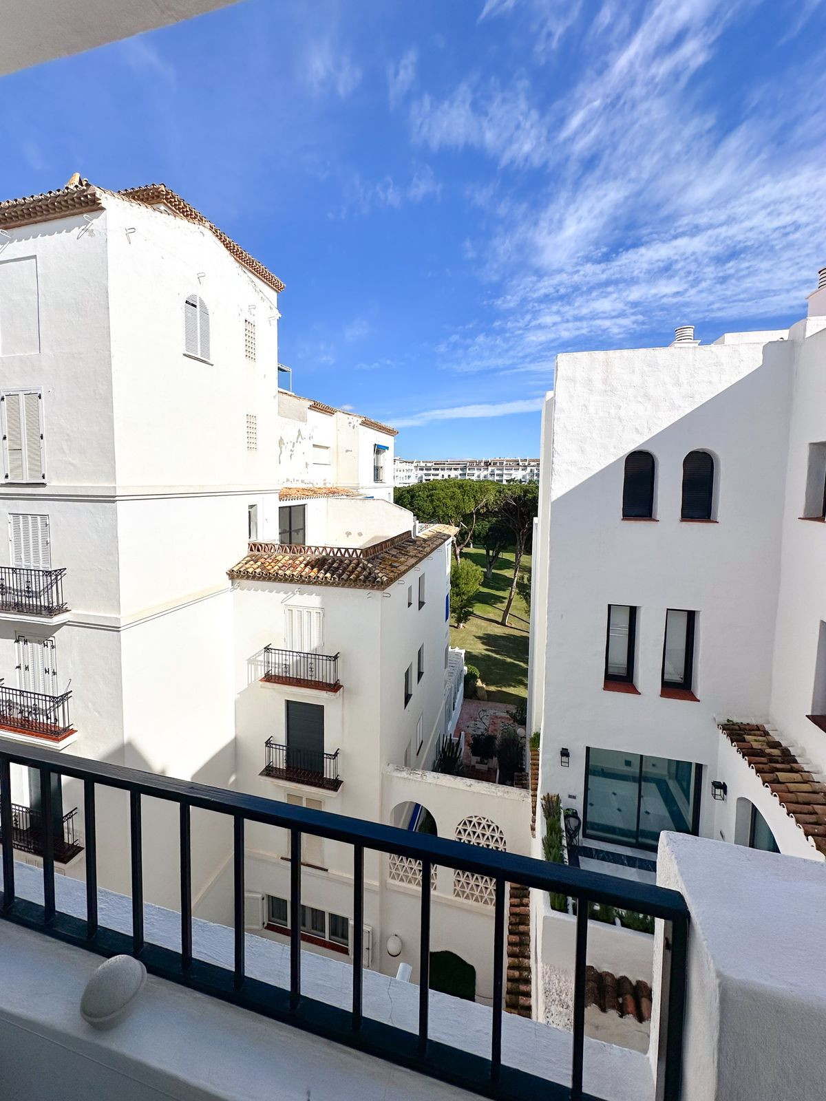 2 Bed Apartment for sale in Puerto Banús Costa Del Sol, Málaga, Spain