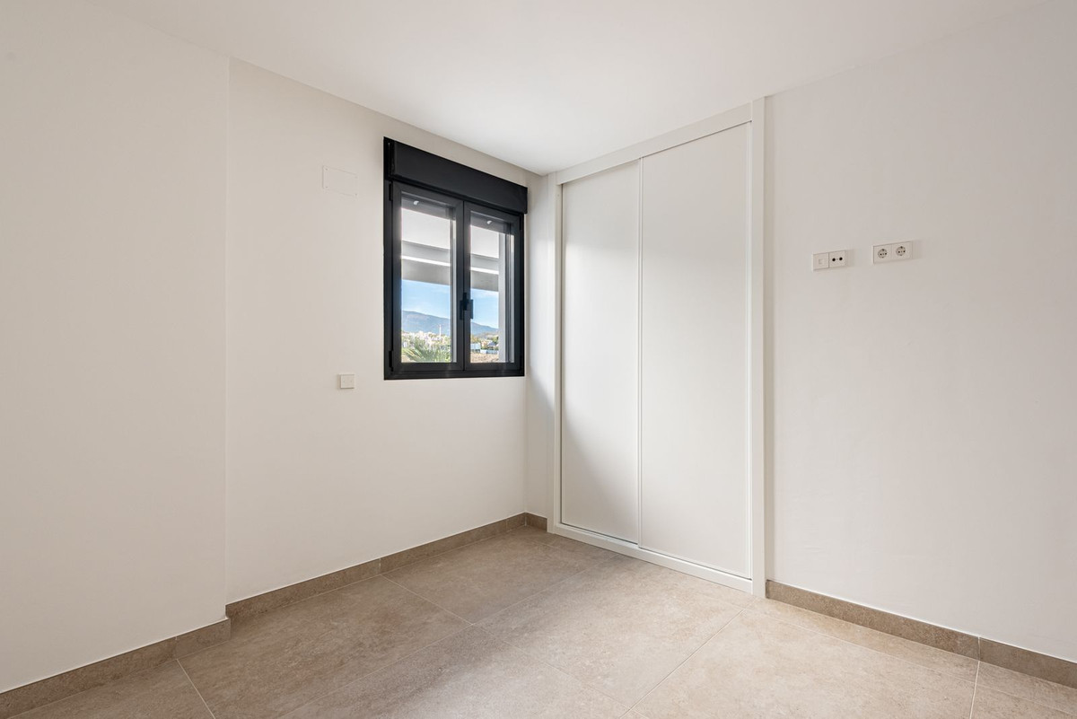 4 Bed Apartment for sale in Estepona Costa Del Sol, Málaga, Spain