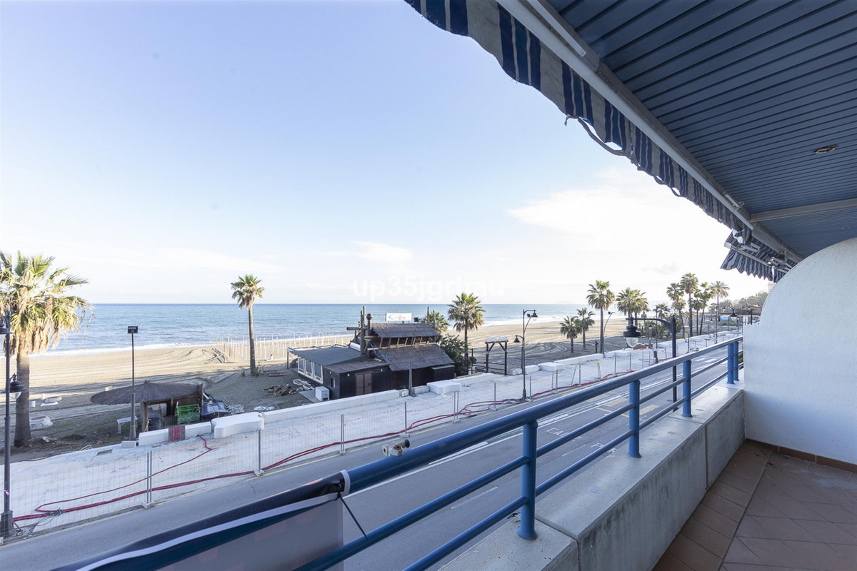 2 Bed Apartment for sale in Estepona Costa Del Sol, Málaga, Spain
