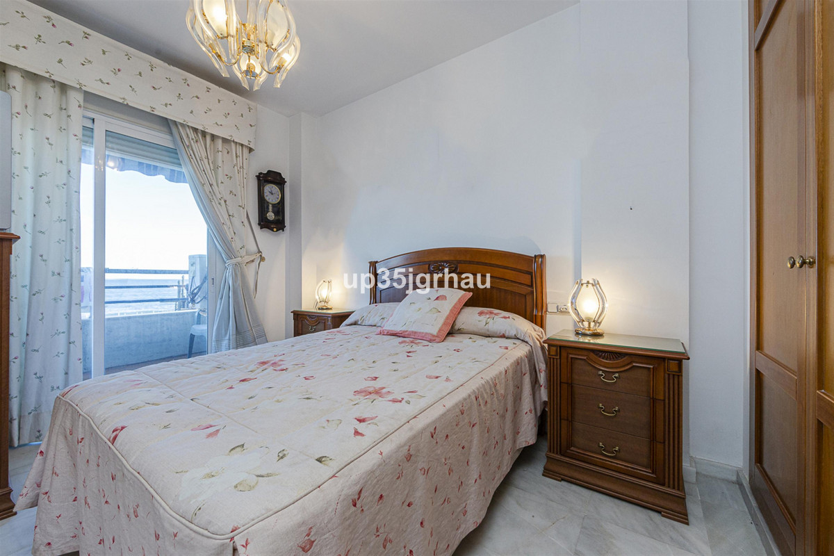 2 Bed Apartment for sale in Estepona Costa Del Sol, Málaga, Spain