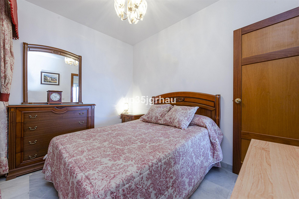 2 Bed Apartment for sale in Estepona Costa Del Sol, Málaga, Spain