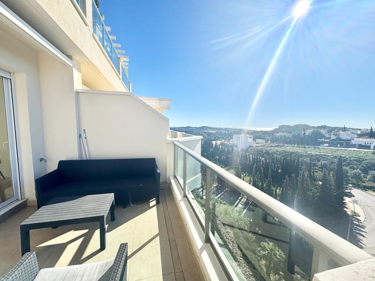 2 Bed Apartment for sale in Cerros Del Aguila Costa Del Sol, Málaga, Spain
