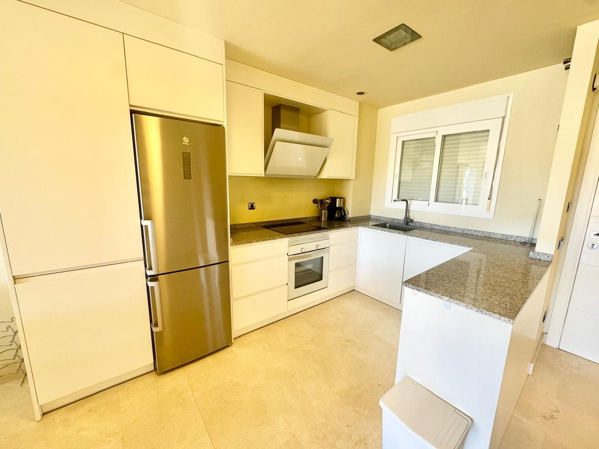 2 Bed Apartment for sale in Cerros Del Aguila Costa Del Sol, Málaga, Spain