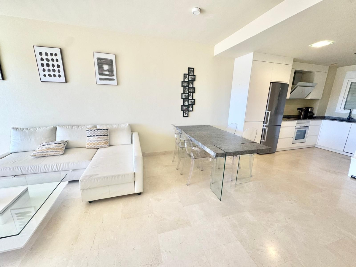2 Bed Apartment for sale in Cerros Del Aguila Costa Del Sol, Málaga, Spain